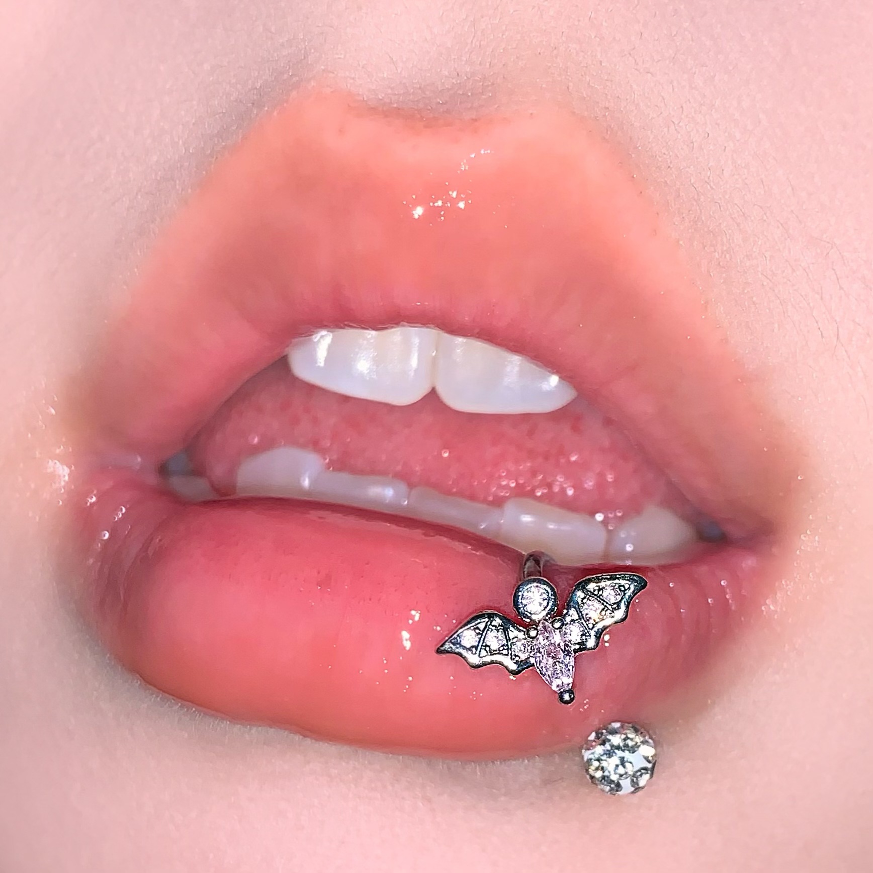 Bat Flash Diamond Lip Ring Steel Titanium Horseshoe C Lip Nail Hot Girl Piercing Jewelry Wholesale detail image 8