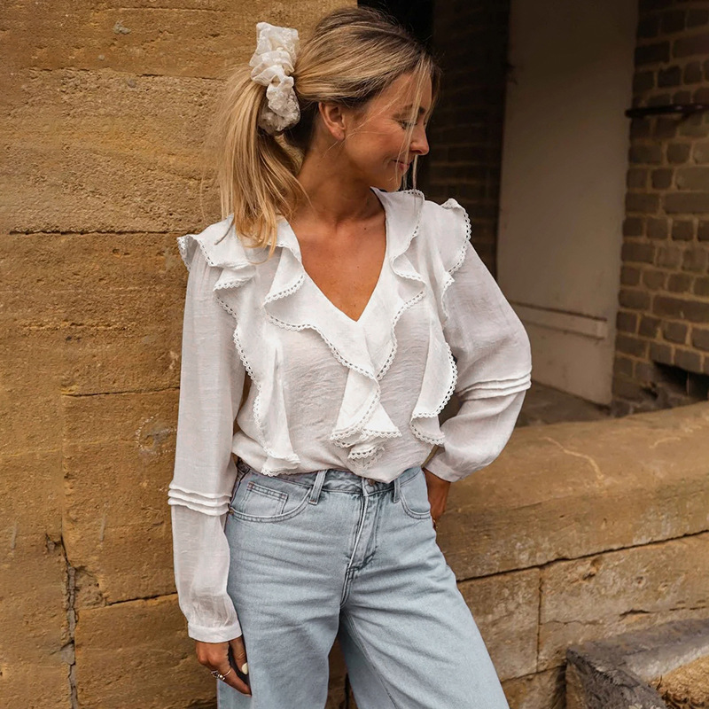 【Bai Fen Zhi Yi】2025 Autumn New French Country Style Top Lace Ruffle V-Neck White Shirt