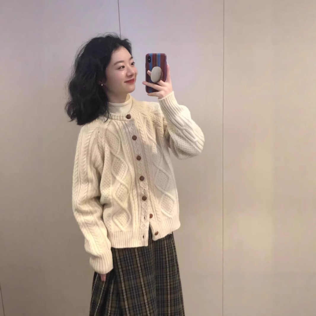 早秋25新款慵懒风羊毛衫麻花针织开衫女宽松纯色圆领百搭外套女