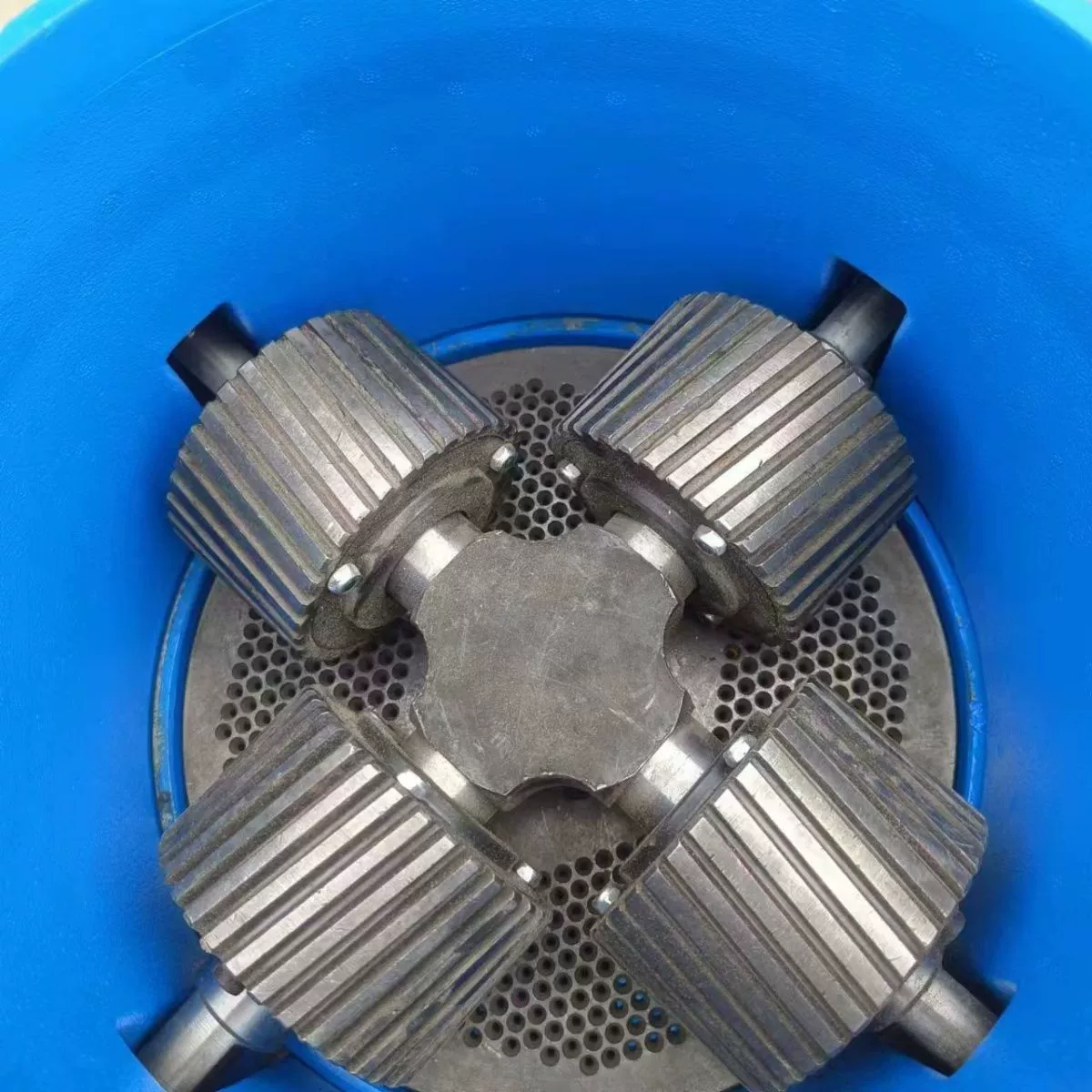 Машина для производства гранул корма, небольшая бытовая полностью автоматическая машина, экструдированное оборудование для разведения гранул, гранулятор корма