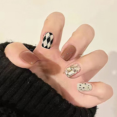 Chestnut Brown Brown Wear Nails Diamond Plaid Gold Diamond Short Square Nail Art Pieces Sweet and Cool Retro Fake Nails