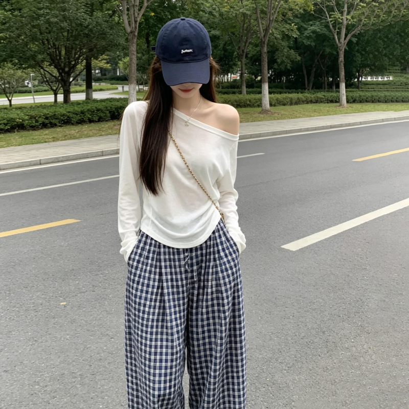 韩系巨好看穿搭一整套早秋2026新款斜肩长袖上衣女格纹阔腿裤套装