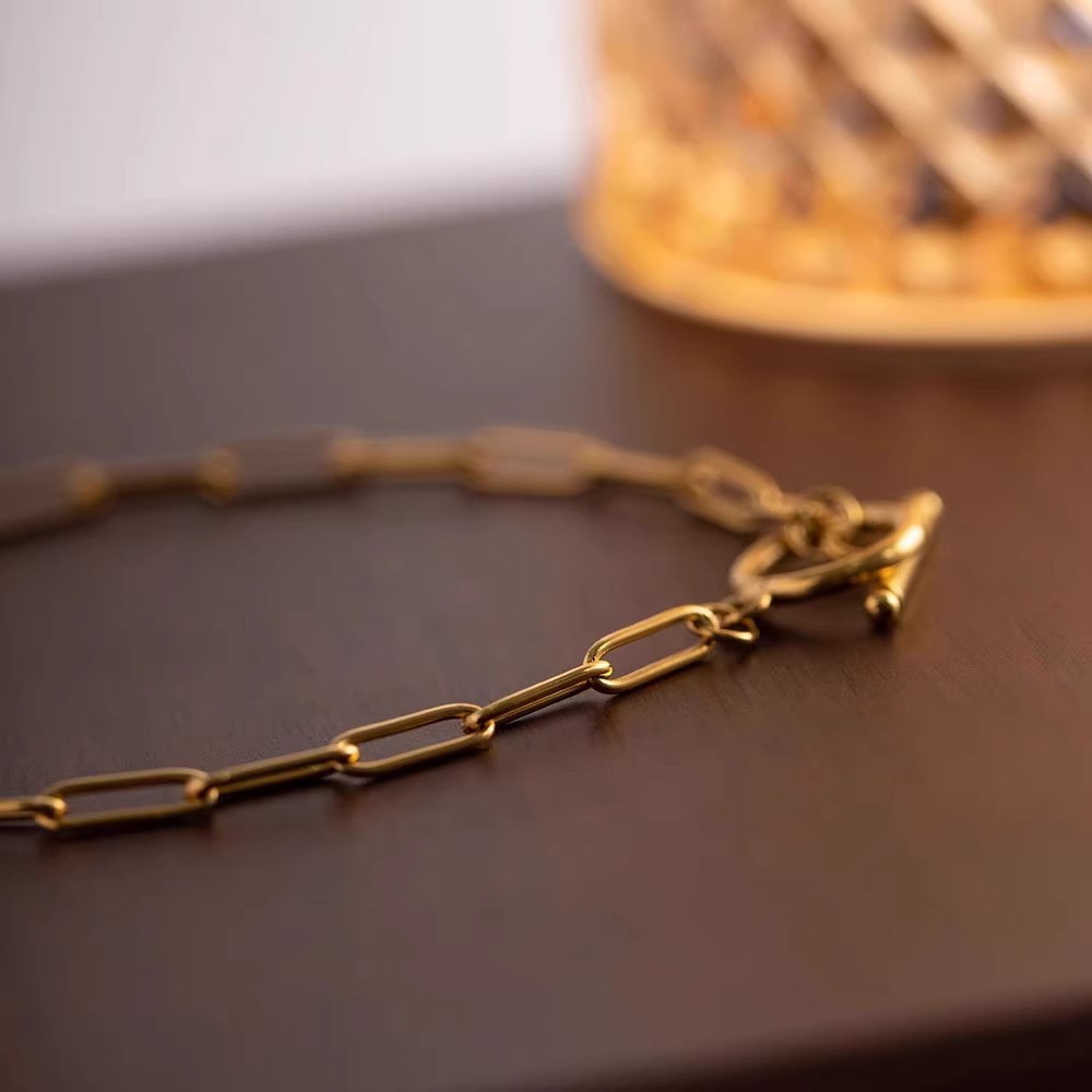 Collana a catena paperclip semplice ed elegante per donna con ot_voghion.com