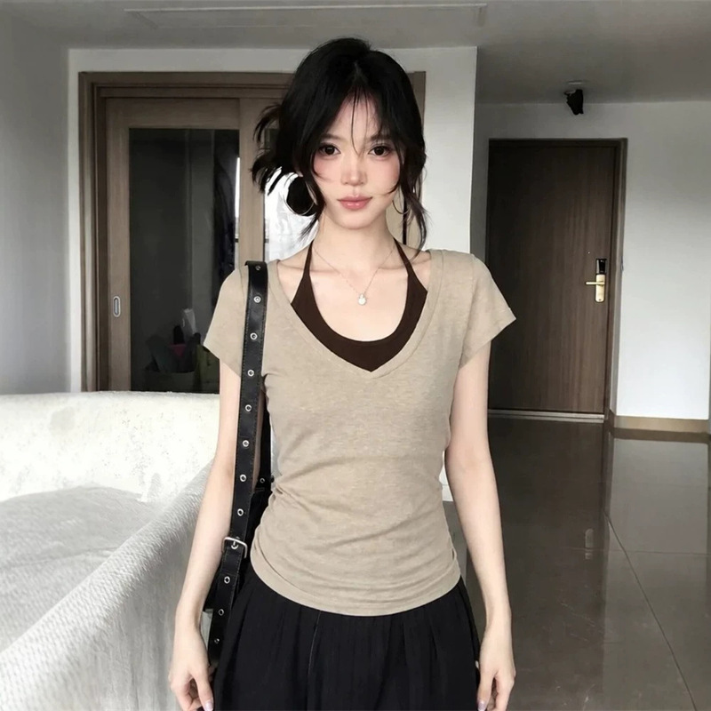 Forever21 High-End V-Neck Slim-Fit Short-Sleeve T-Shirt for Women in Summer, Brown Halter Neck Tank Top Slim-Fit Two-Piece Set Forever21 High-End V-Neck Slim-Fit Short-Sleeve T-Shirt for Women in Summer, Brown Halter Neck Tank Top Slim-Fit Two-Piece Set