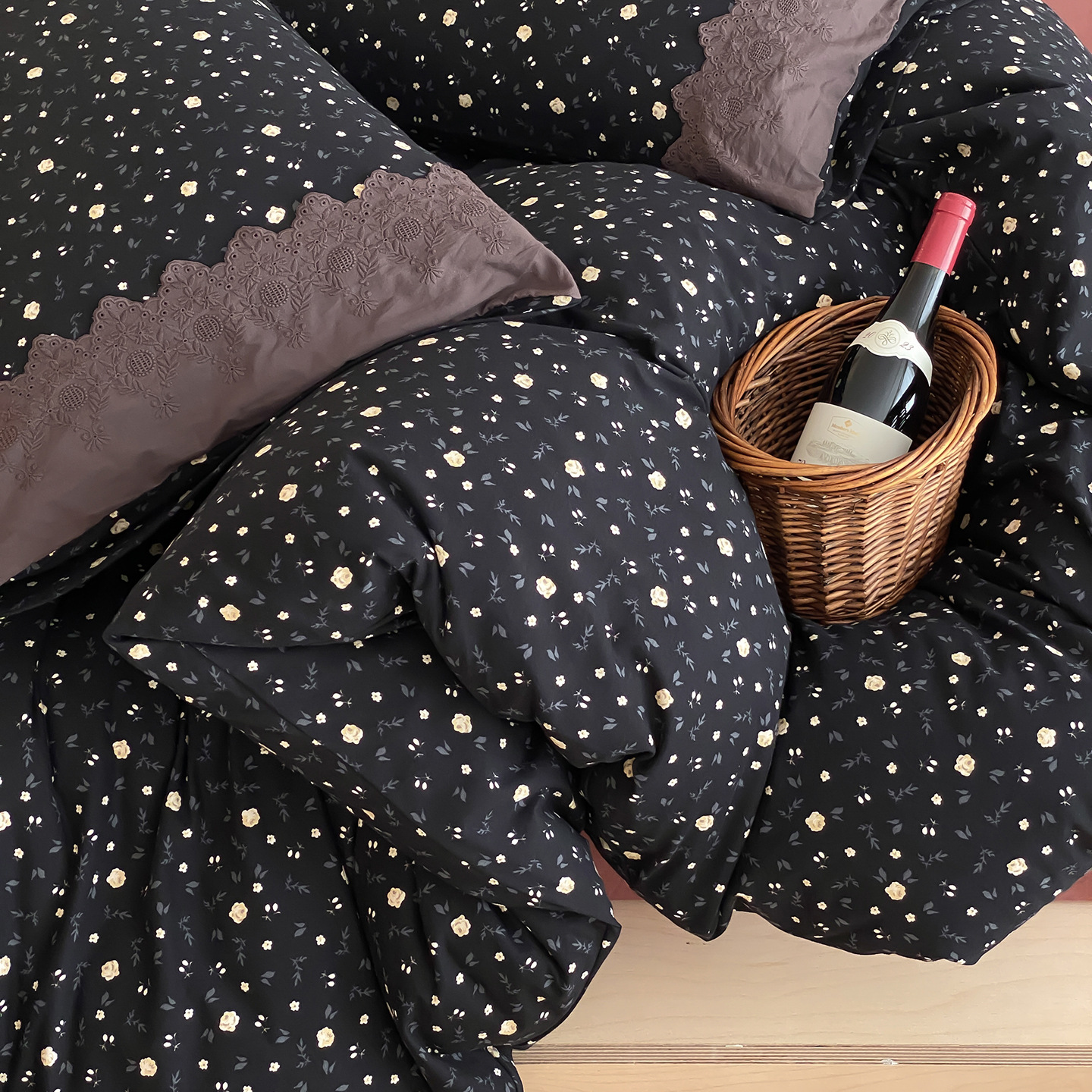 French Vintage Floral Bedding Set 100 Percent Cotton Four Piece_voghion.com