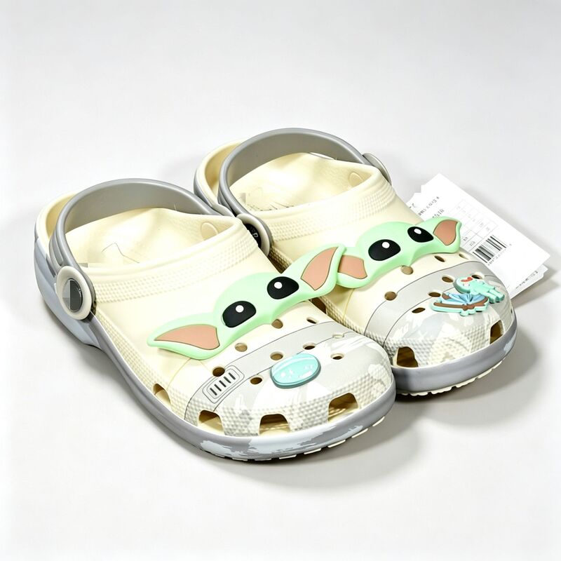 2025 new cartoon Star Wars clogs, sandals, and slip-on shoes, featuring a non-slip sole and a casual, closed-toe design 2025 new cartoon Star Wars clogs, sandals, and slip-on shoes, featuring a non-slip sole and a casual, closed-toe design