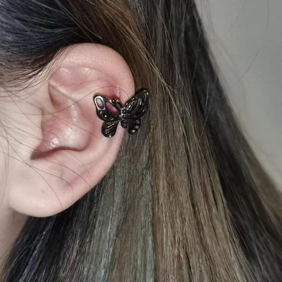 Oscuro negro versión coreana ins temperamento simple personalidad diseño de nicho sentido retro mariposa oreja sin orejas perforadas pendientes femeninas