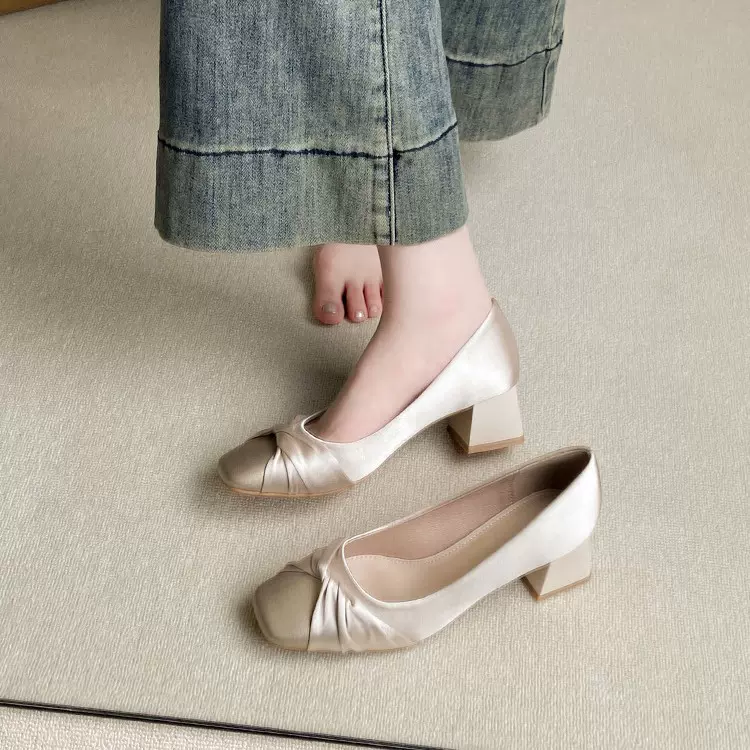 缎面绝美不累脚伴娘鞋日常可穿配裙子浅口粗跟法式温柔风高跟单鞋