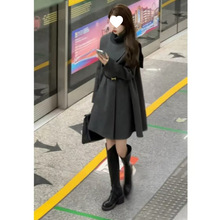 风时髦设计感小众斗篷毛呢外套冬季新款加厚保暖大衣两件套女