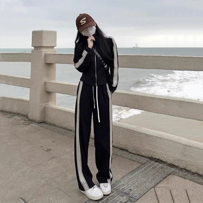 Fashion Sports suit Women's Spring and Autumn New Korean Loose Elegant Short Jacket Fashion Casual Two-piece Set