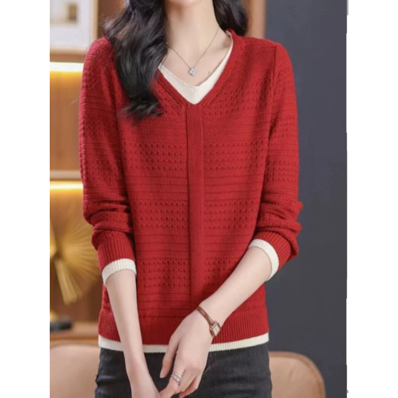 Suéter de pluma falso de dos piezas hermosa camisa de otoño 2025 nuevo cuello en v camisa de punto de fondo suéter delgado de estilo occidental para mujeres