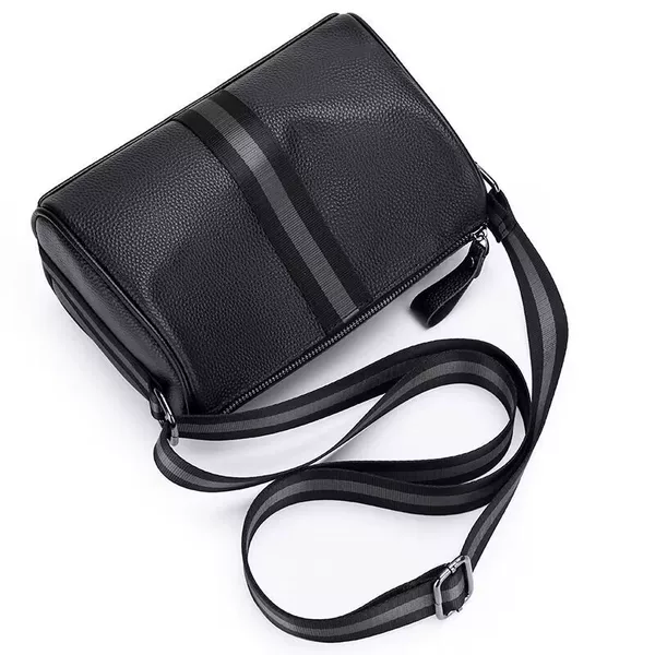 Men's Crossbody New Men's Bag Genuine Leather Texture Outing Travel Bag Large Capacity Internet Celebrity Trend Versatile Bag for Men