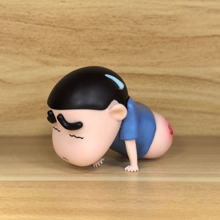 Crayon Shin-Chan Lying on the Ground with His Butt Exposed, Emoticon Figure, Comic Desktop Ornament, Cute and Trendy Car Accessory