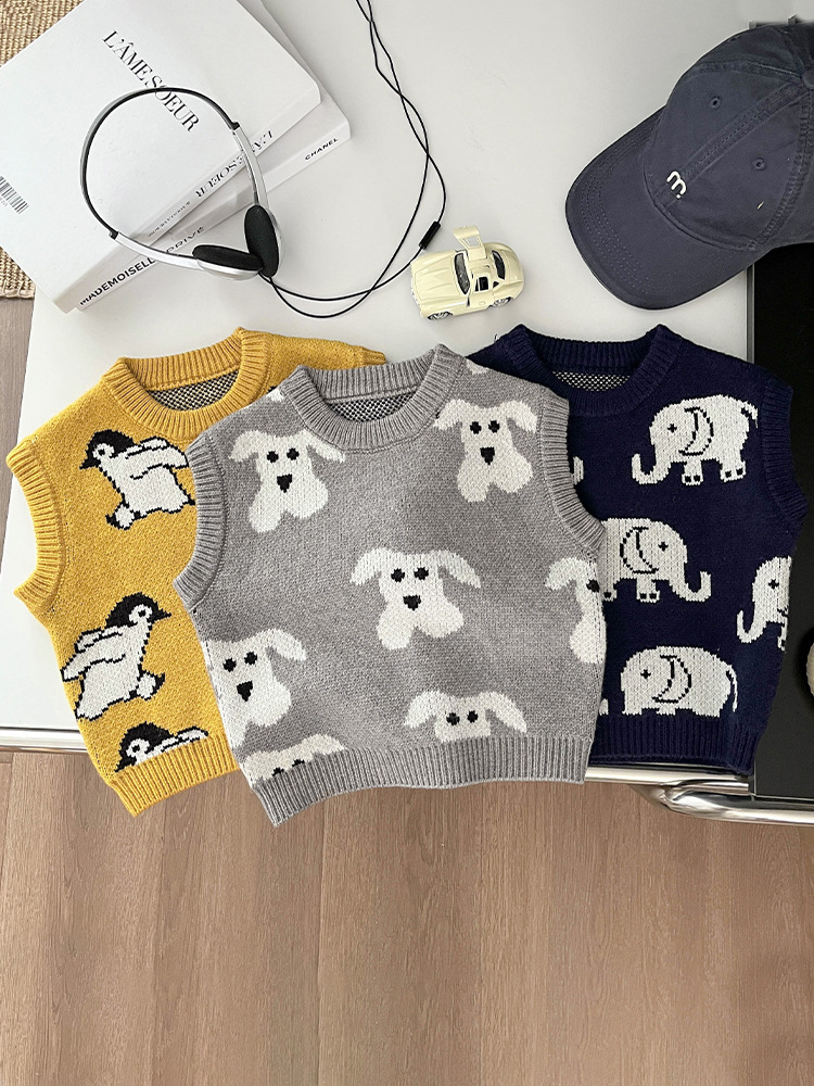 Children's knitted autumn vest for boys
