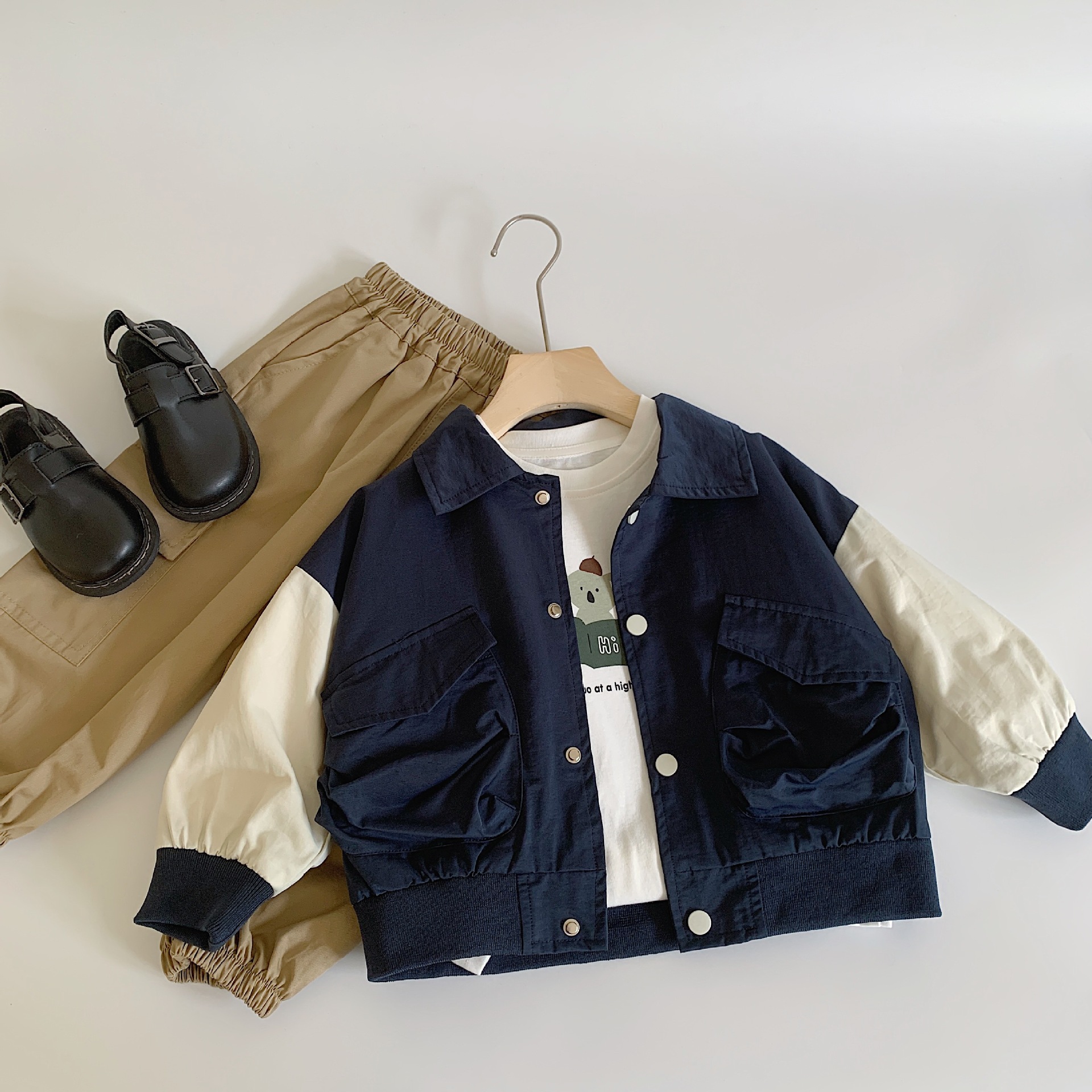 Mai Bao chaqueta infantil de otoño 2025 nuevo estilo guapo chaqueta casual de primavera y otoño para niños, cardigan coreano