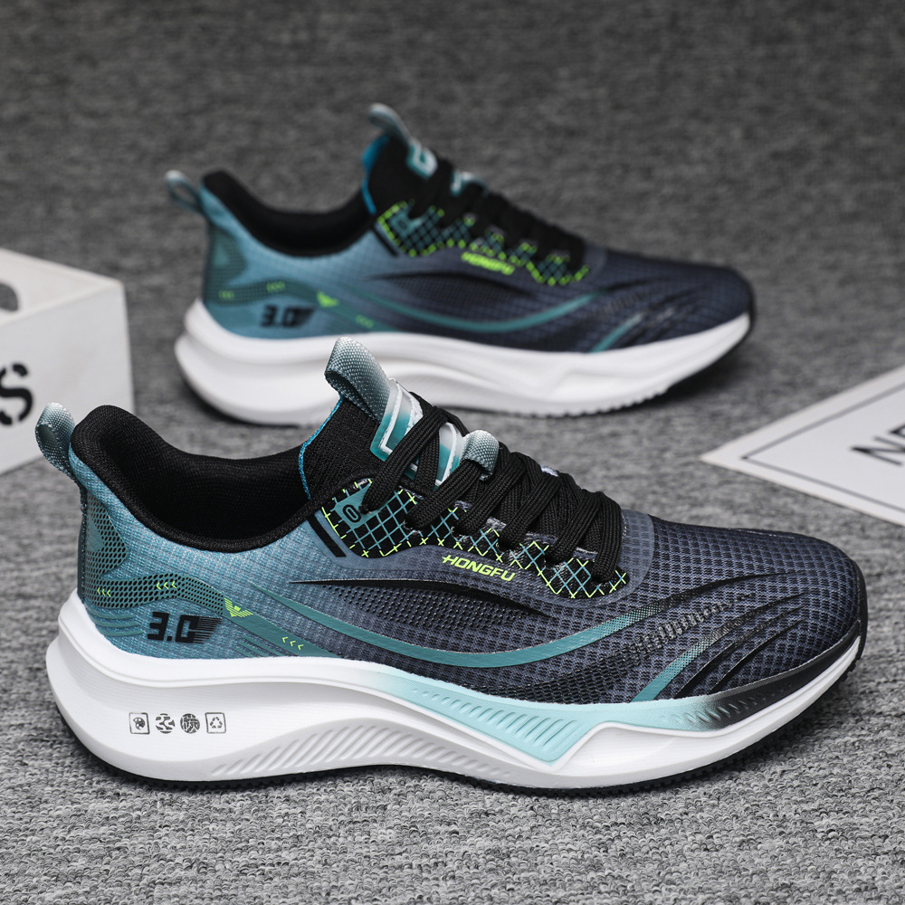 2024夏季新款男鞋運動版跑步鞋飛織透氣體育生鏤空網面軟底減震鞋