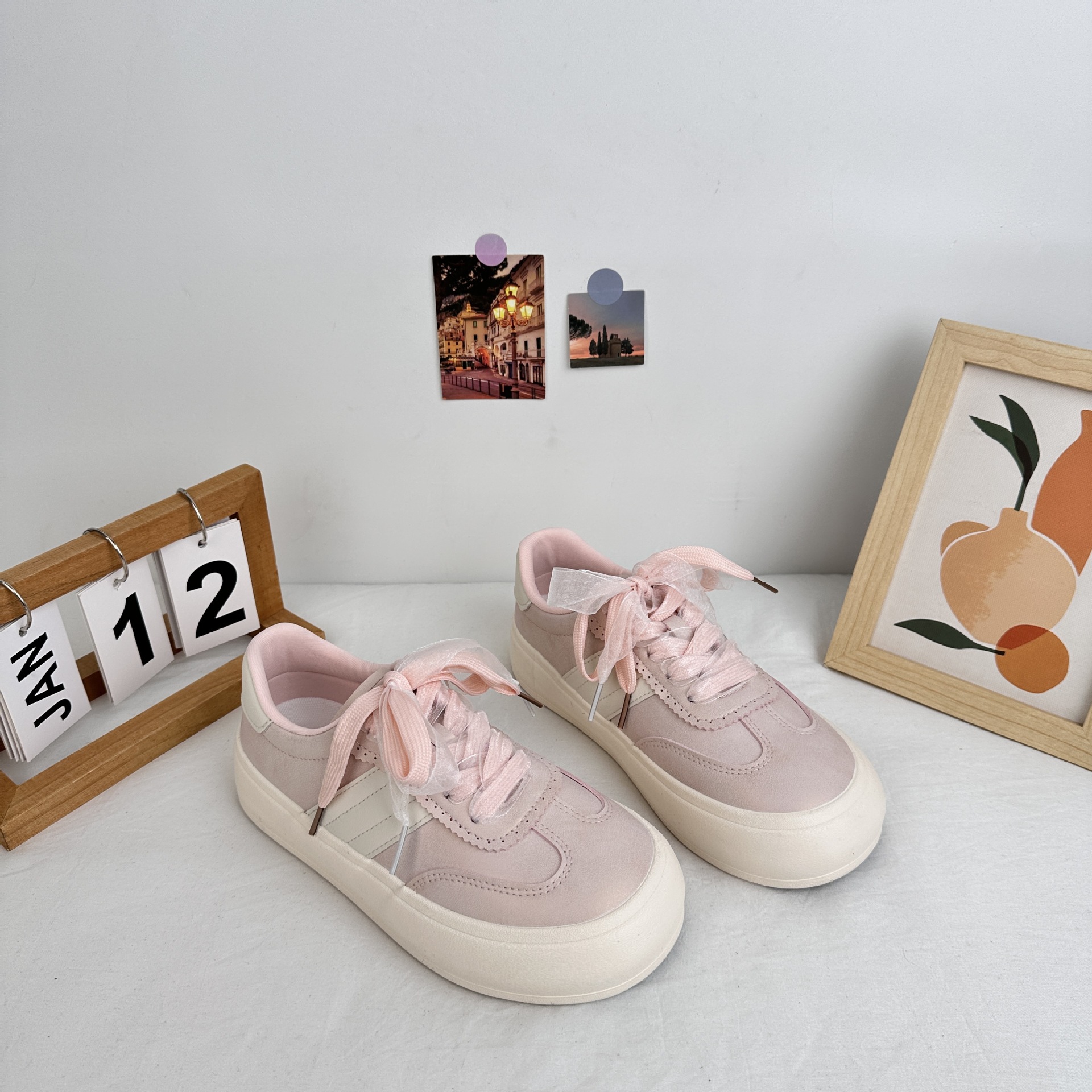 Fumeijia zapatos blancos para mujeres 2025 primavera nuevos zapatos de skate de leche de nicho universal zapatos de mujer de suela gruesa 6611