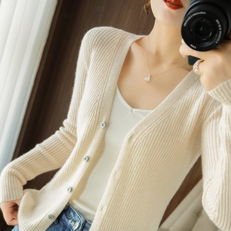 Knitted Cardigan Women's 21 Autumn and Winter New V-Neck Slim-Fit Slim Base Jacket All-Match Western Style Long Sleeve Top