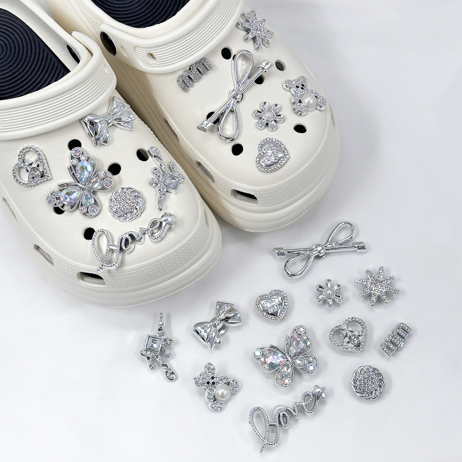 Nuevos accesorios de zapatos transfronterizos flor de plata cinco hojas de plata mariposa pequeña conjunto agujero conjunto de hebilla de zapatos
