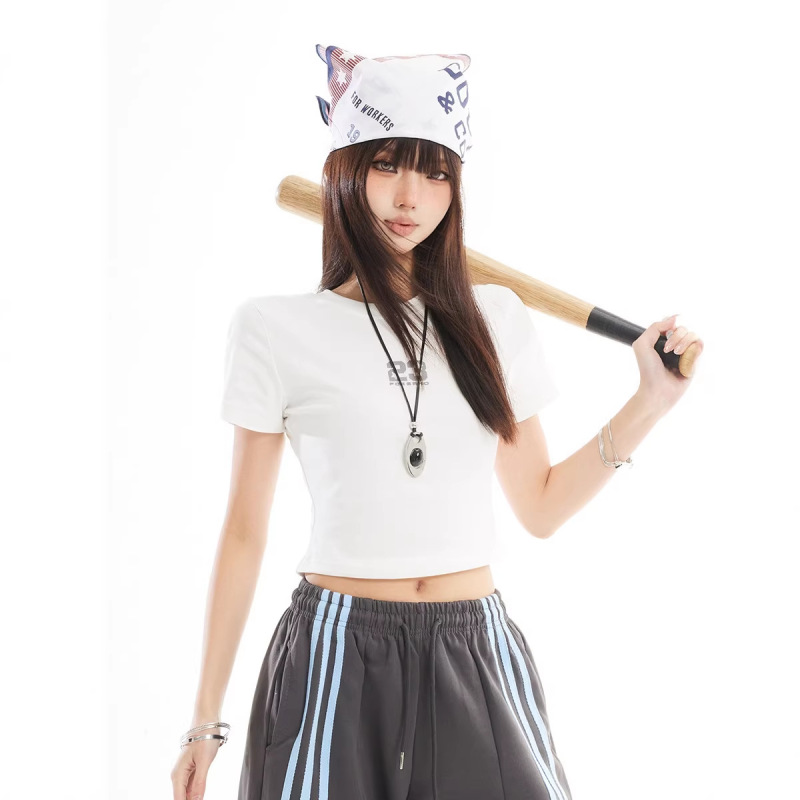 American-Style Sweet and Spicy Black Short-Sleeve T-Shirt for Women, Summer Korean Style, Slim Fit, Unique and Beautiful Top for Women