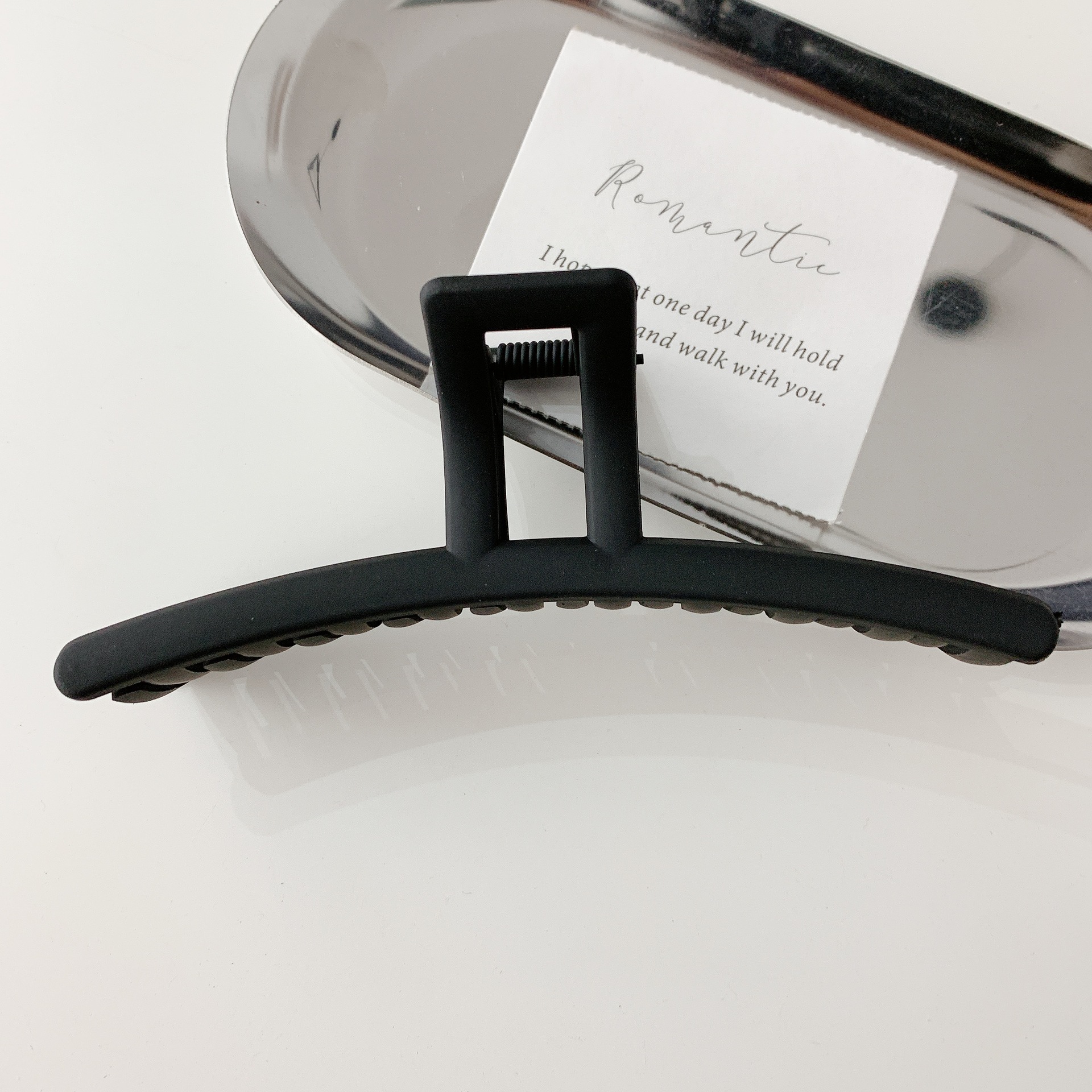 Clip de pelo negro pequeño clip de pelo femenino tocado Cabeza trasera horquilla alta Cola de Caballo horquilla fija clip de tiburón grande al por mayor