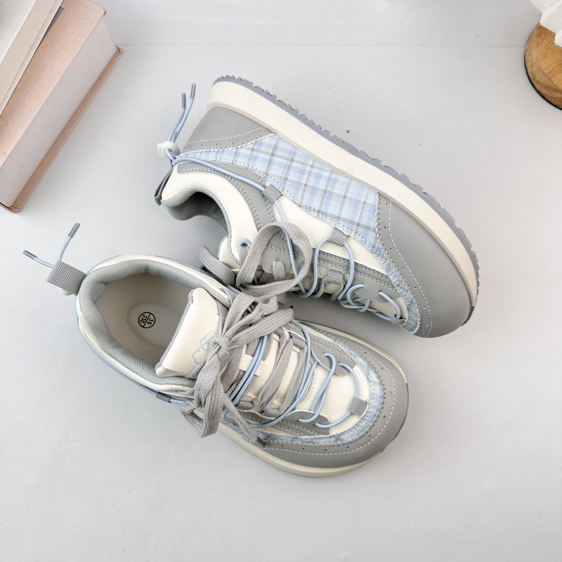 Far wave ocio retro Gump zapatos de papá mujer 2025 cabeza grande y gruesa de fondo de zapatos deportivos de entrenamiento moral
