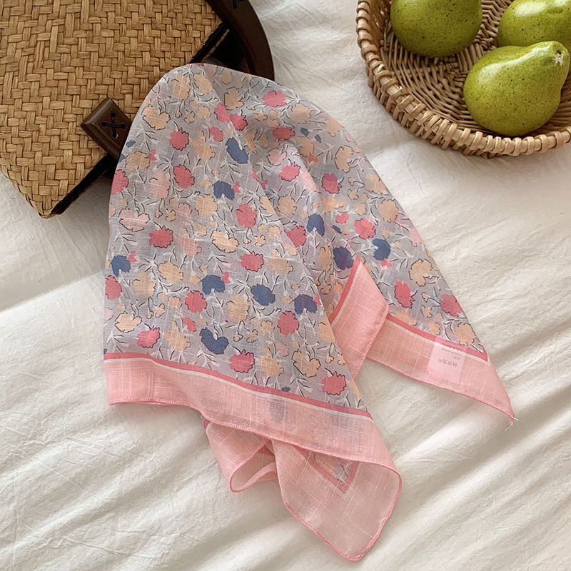 Flores toallas cuadradas nuevas versiones coreanas ins frescas, suaves y dulces, accesorios de bufandas de seda delgadas, bufandas de cuello, cinta de paquete