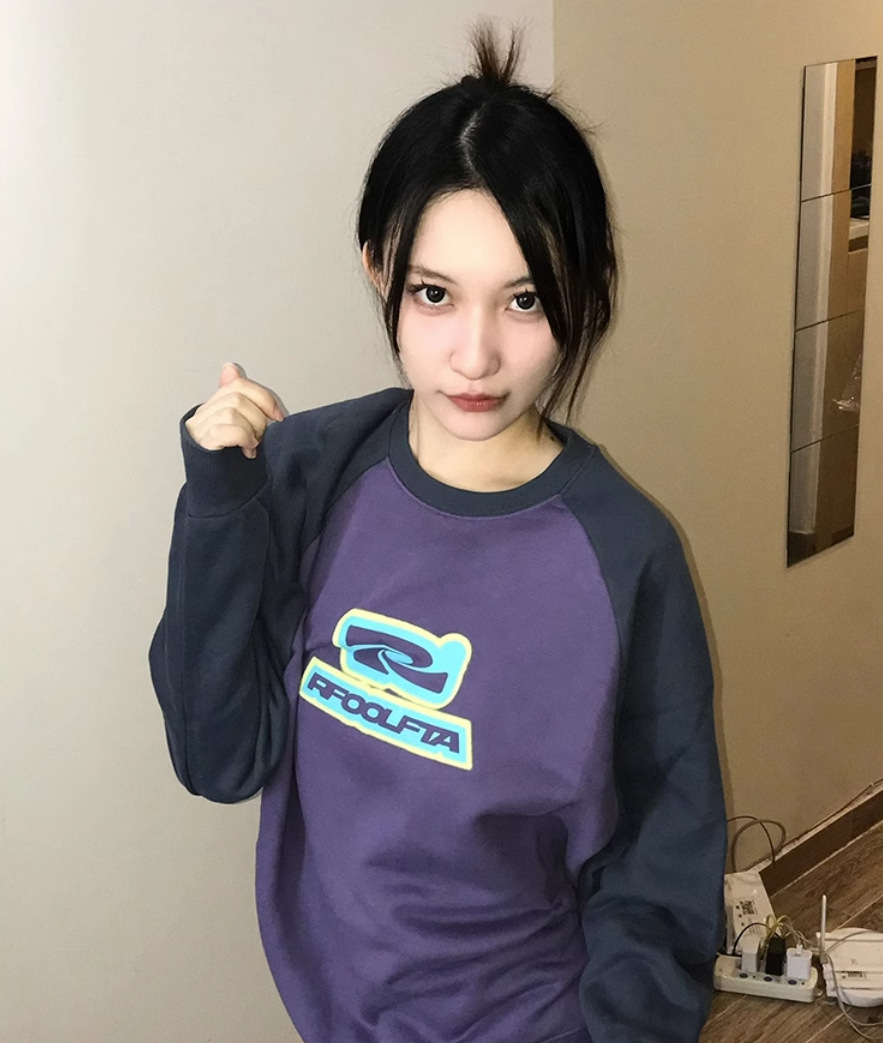 Sweater Image 4