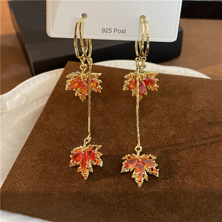 Fashion Leaf Copper Inlay Zircon Earrings 1 Piece