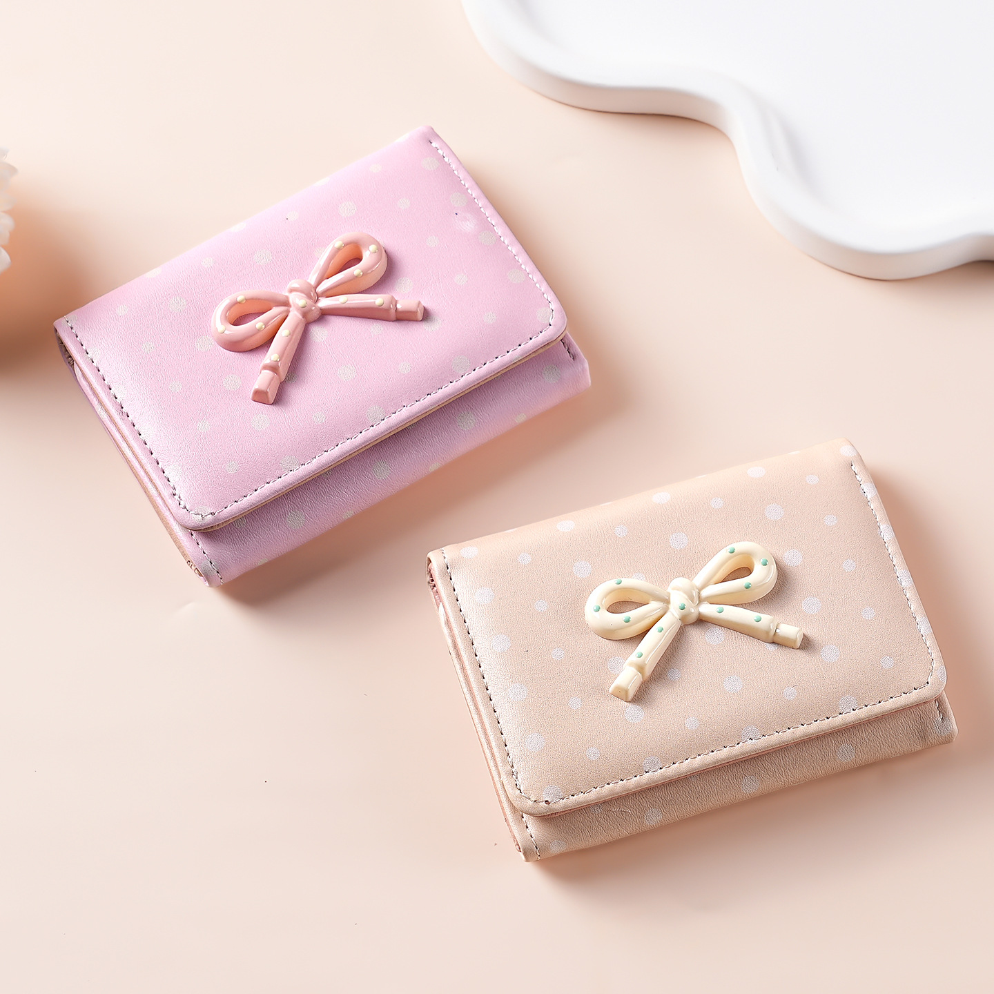 New polka dot bow short wallet for women, high-value Korean style, sweet and stylish, multi-card slot card holder/coin purse.