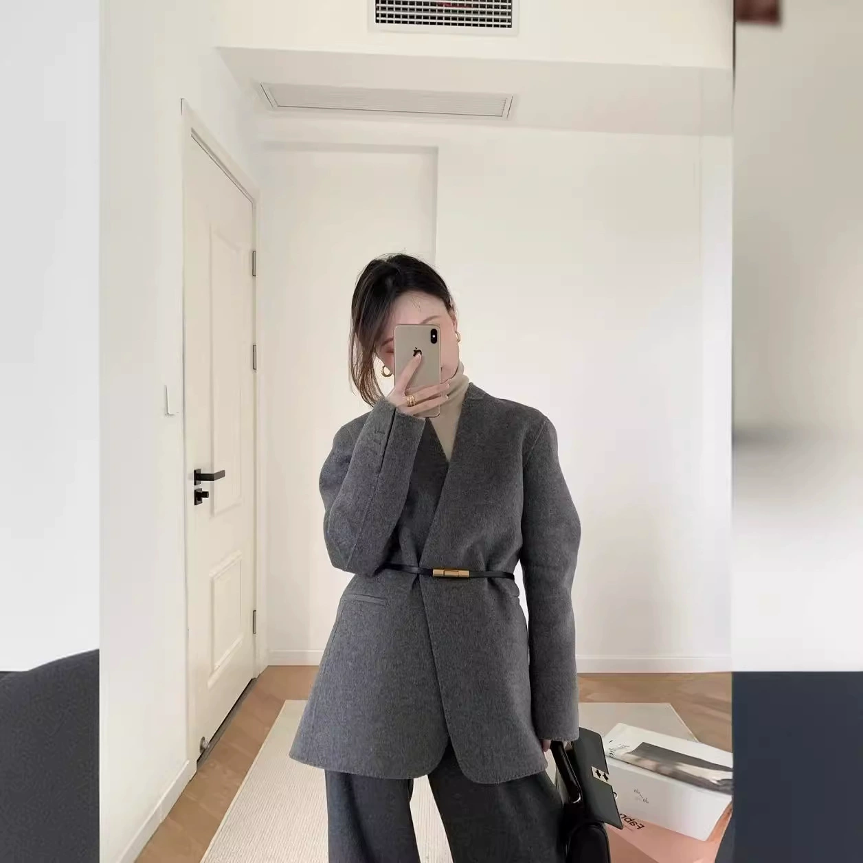 Увеличьте теплое ощущение в 2024 году вдвое: высококачественное двустороннее шерстяное пальто из кашемира + бесплатный пояс, элегантный удлиненный пиджак.