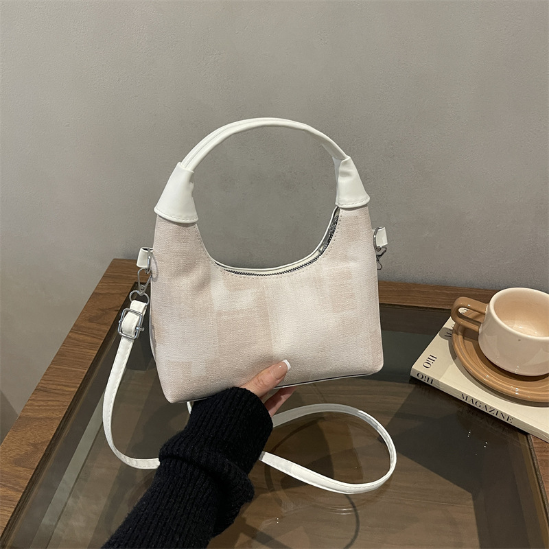Korean Style Shoulder Crossbody Bag Large Capacity Dumpling Bag_voghion.com