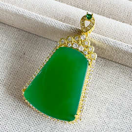 玛瑙冰种黄玉髓鸽子蛋镶嵌吊坠 直播间供应链 镶钻新中式风格吊坠