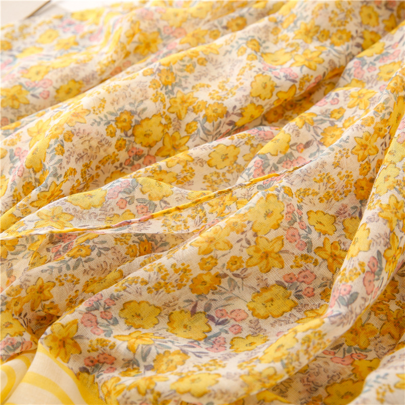 Foulard En Soie Crème Solaire À Petites Fleurs À Rayures Horizontales Jaunes En Gros Nihaojewelry display picture 7