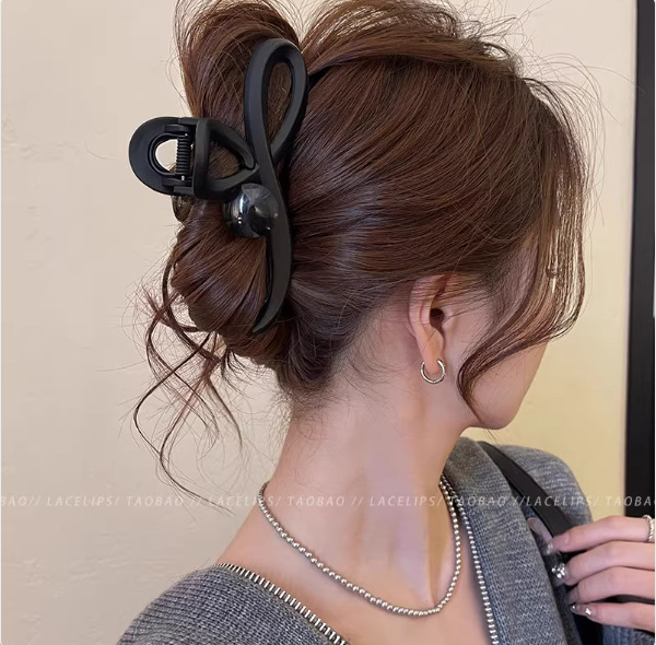 [matte black] black beads large