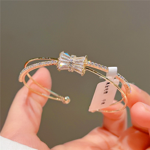 Sweet and Simple Butterfly Knot Bracelet  White Sparkling Instagram Style Exquisite Accessory Jewelry Bracelet J300