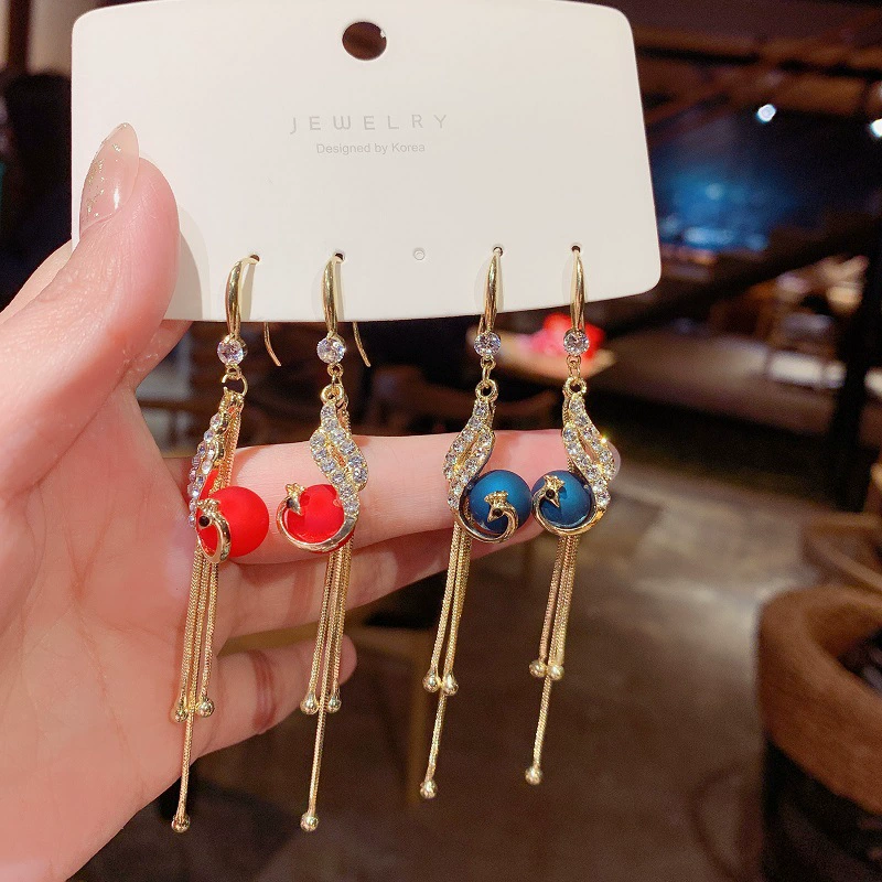 2023 новый красный павлин жемчуг с кисточками серьги индивидуальность дизайн стильный длинный темперамент тонкое лицо серьги