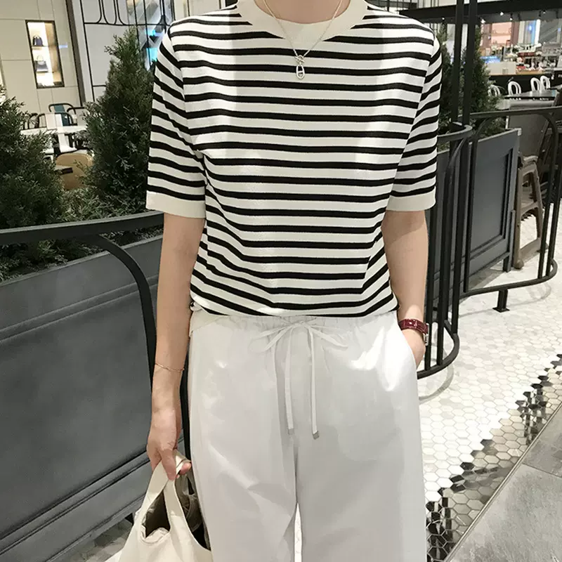 春夏经典百搭黑白条纹冰丝针织衫女宽松显瘦薄款针织短袖条纹T恤