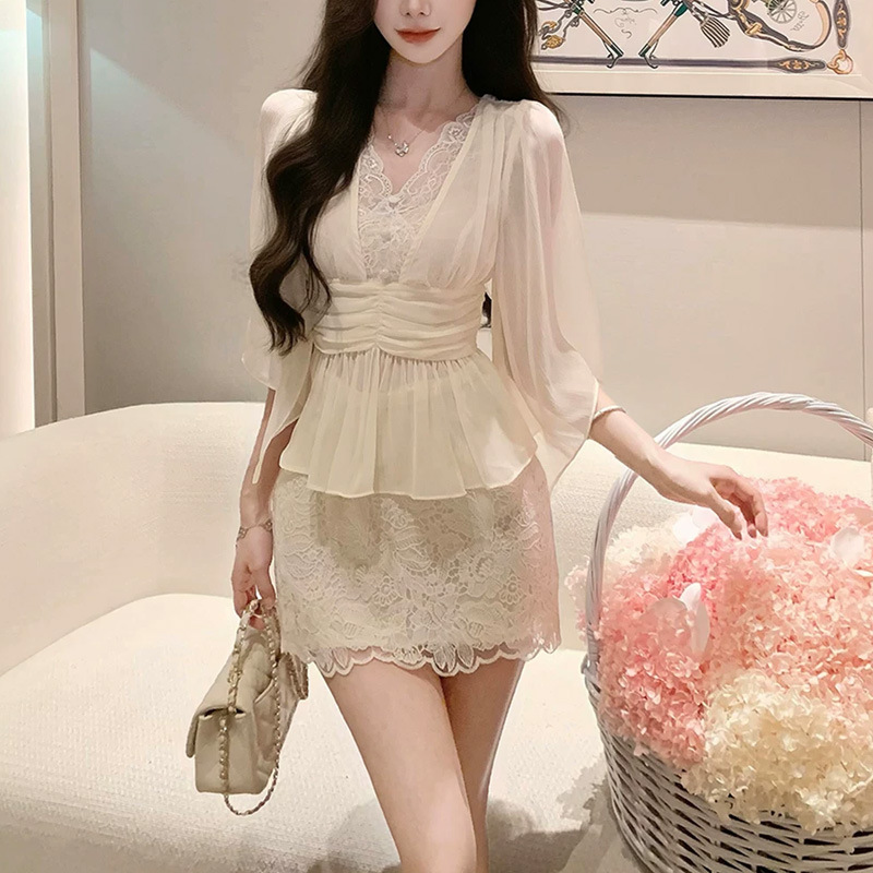V-Neck Elegant Style【Soft Gauze Heartbeat】2026 New Summer Fashion Socialite Style Waist-Cinching Top with Lace Trim Chiffon Blouse for Women