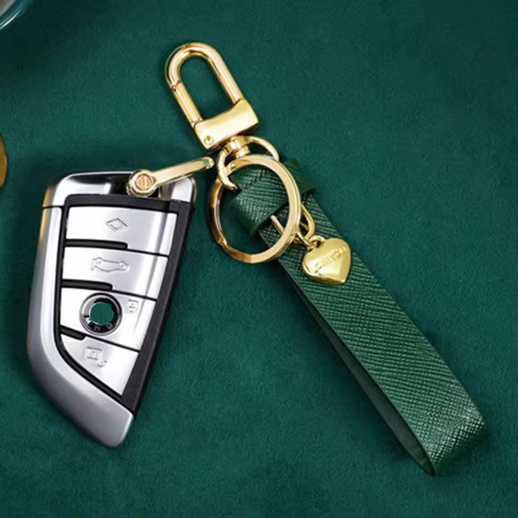 Retro elegant polyurethane keychain with key