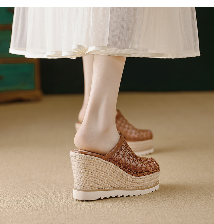 Dép sandal nữ bít mũi đế xuồng cao gót 9 cm phong cách biển — màu nâu, màu đen, màu mơ chi tiết 9