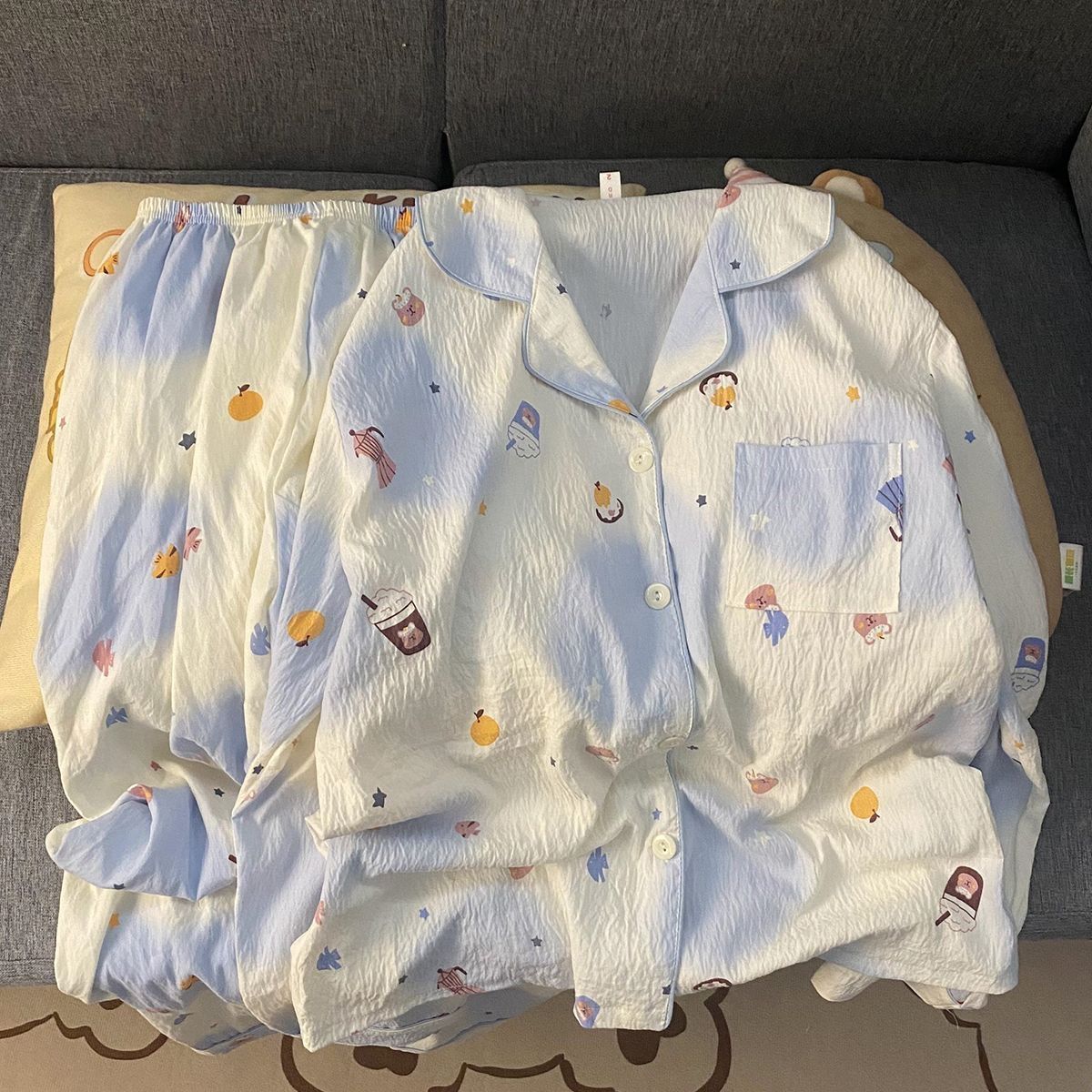 Al por mayor transfronterizo KT gato pijama mujer primavera y otoño nubes algodón manga larga 2026 nuevo juego de ropa de hogar encantadora super caliente