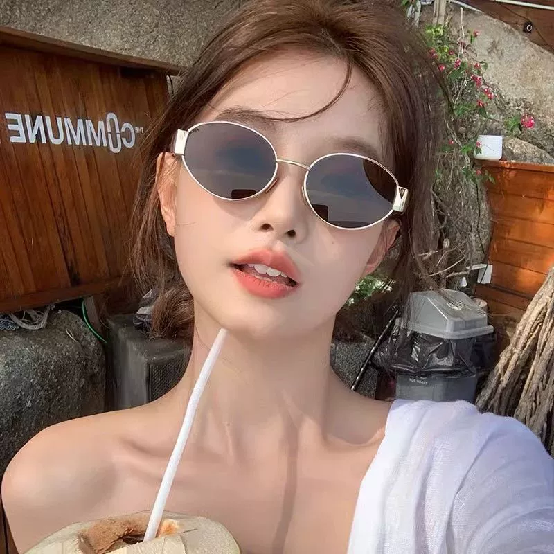 Трансграничная новая триумфальная арка овальная металлическая маленькая рамка солнцезащитные очки женщины высокого уровня моды уличные очки солнцезащитные очки