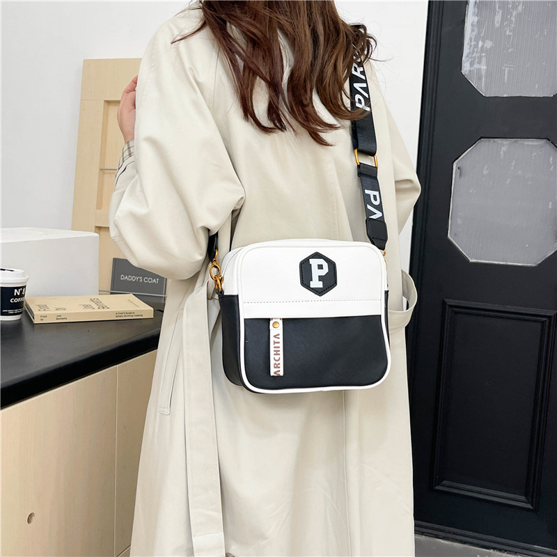 Bolsos transfronterizos para mujer 2024 nuevo bolso cuadrado pequeño de viaje de ocio de gran capacidad, bolso bandolera de letras de todo fósforo de moda