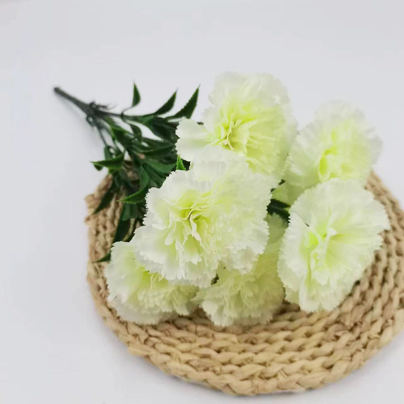 Xiaoyu Simulation Flower 7 Claveles Manlos de estilo europeo Ramo de claveles del día de la madre Paquete suave interior al por mayor