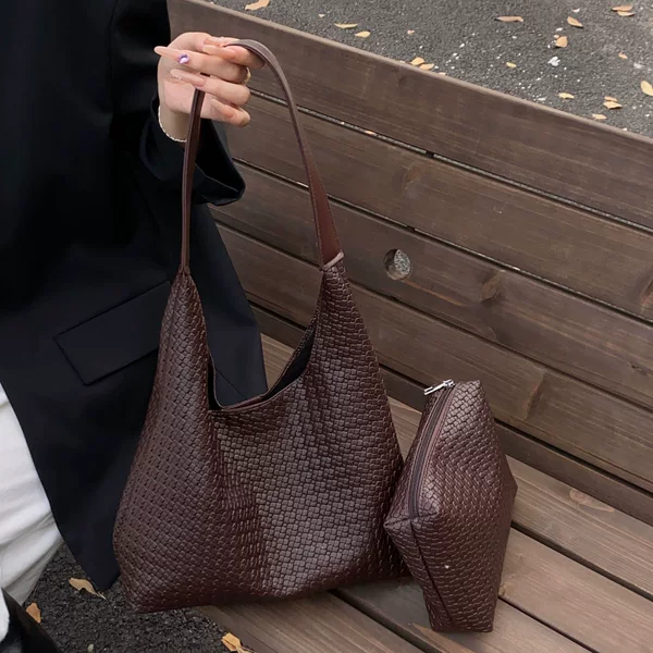 Cross-Border Retro Large-Capacity Woven Women's Bag Mother Bag 2025 Autumn and Winter New Tote Bag Casual Versatile Armpit Bag