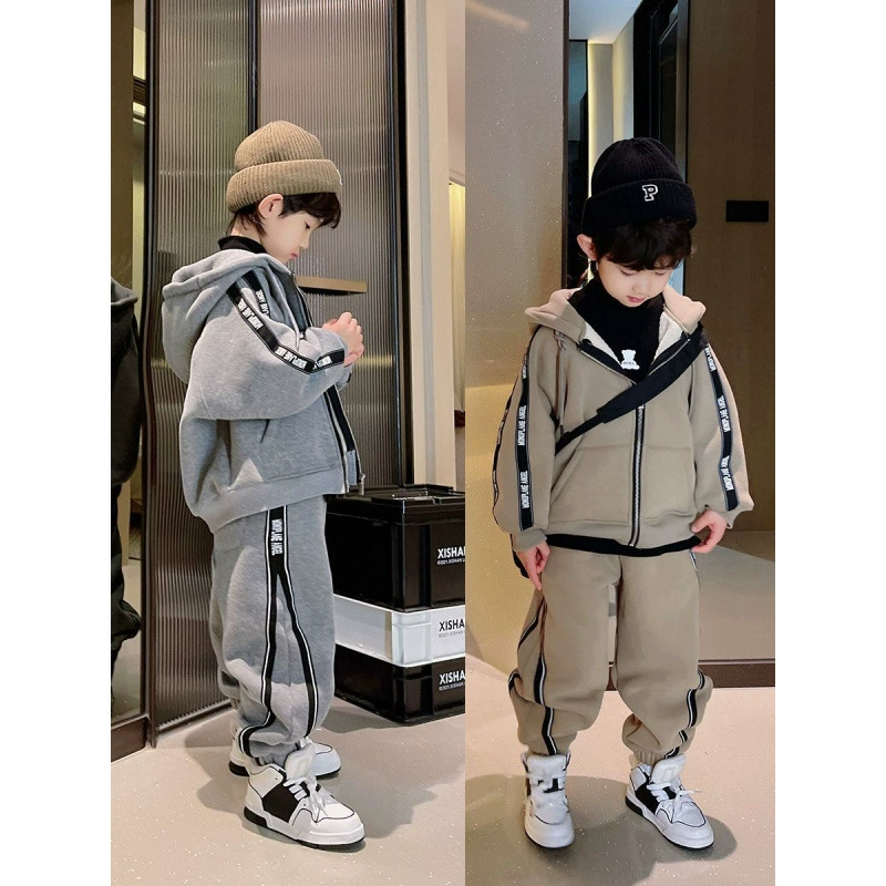 Костюм для мальчиков 2025 новый бархатный утолщенный детский спортивный костюм