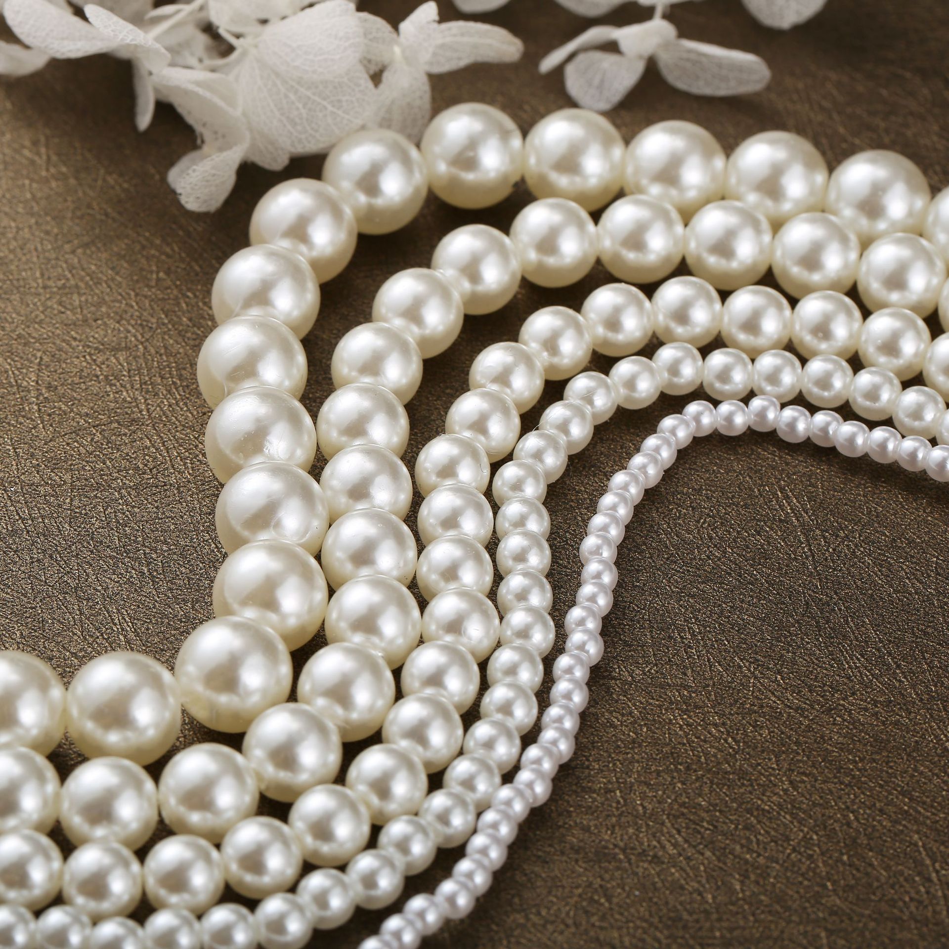 Retro Simple Pearl Chain Necklace display picture 9