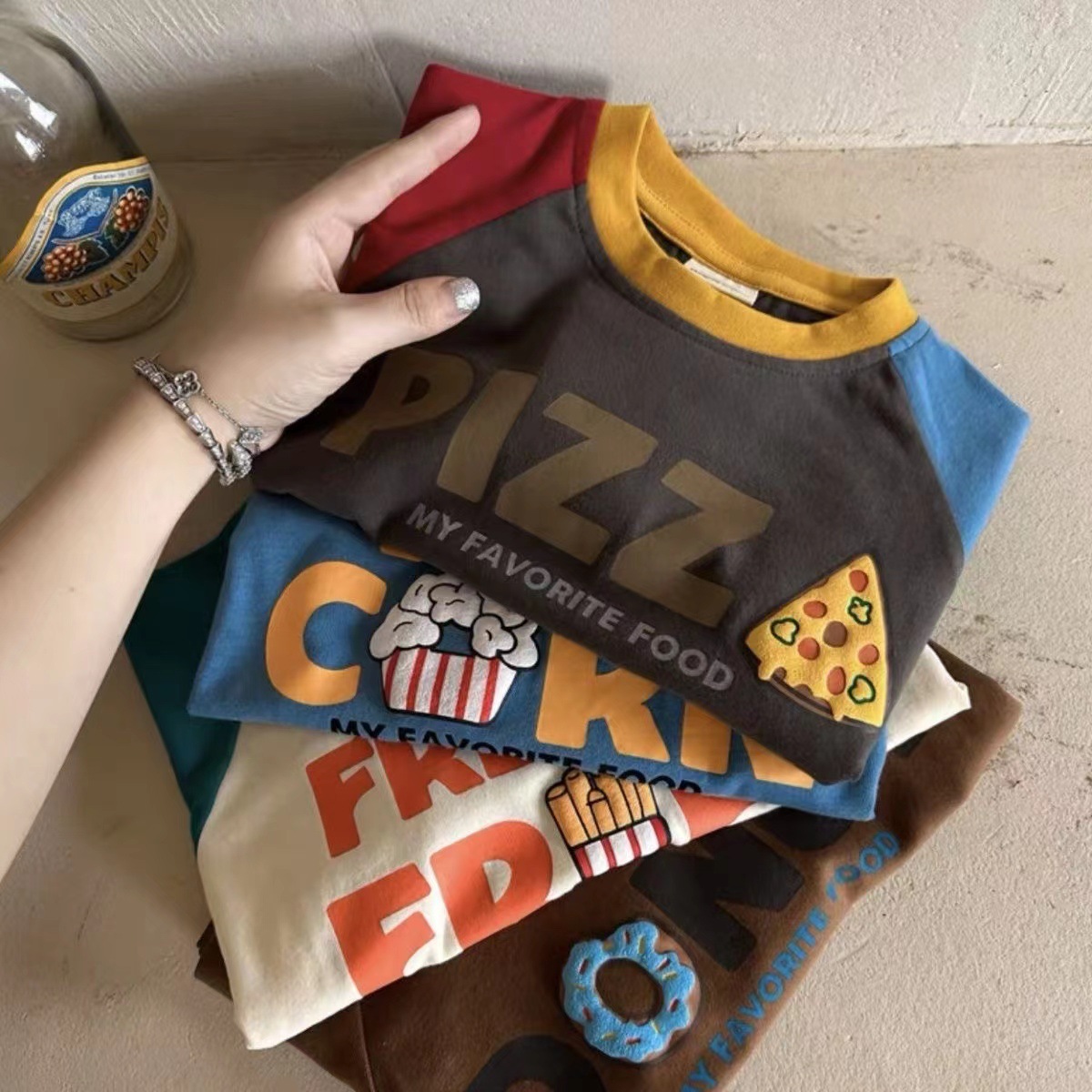 Children's Long-Sleeve T-Shirt 2023 Autumn New Boys and Girls Korean Version Cartoon Letter Color Block Shoulder Sleeve Base Shirt Round Neck T