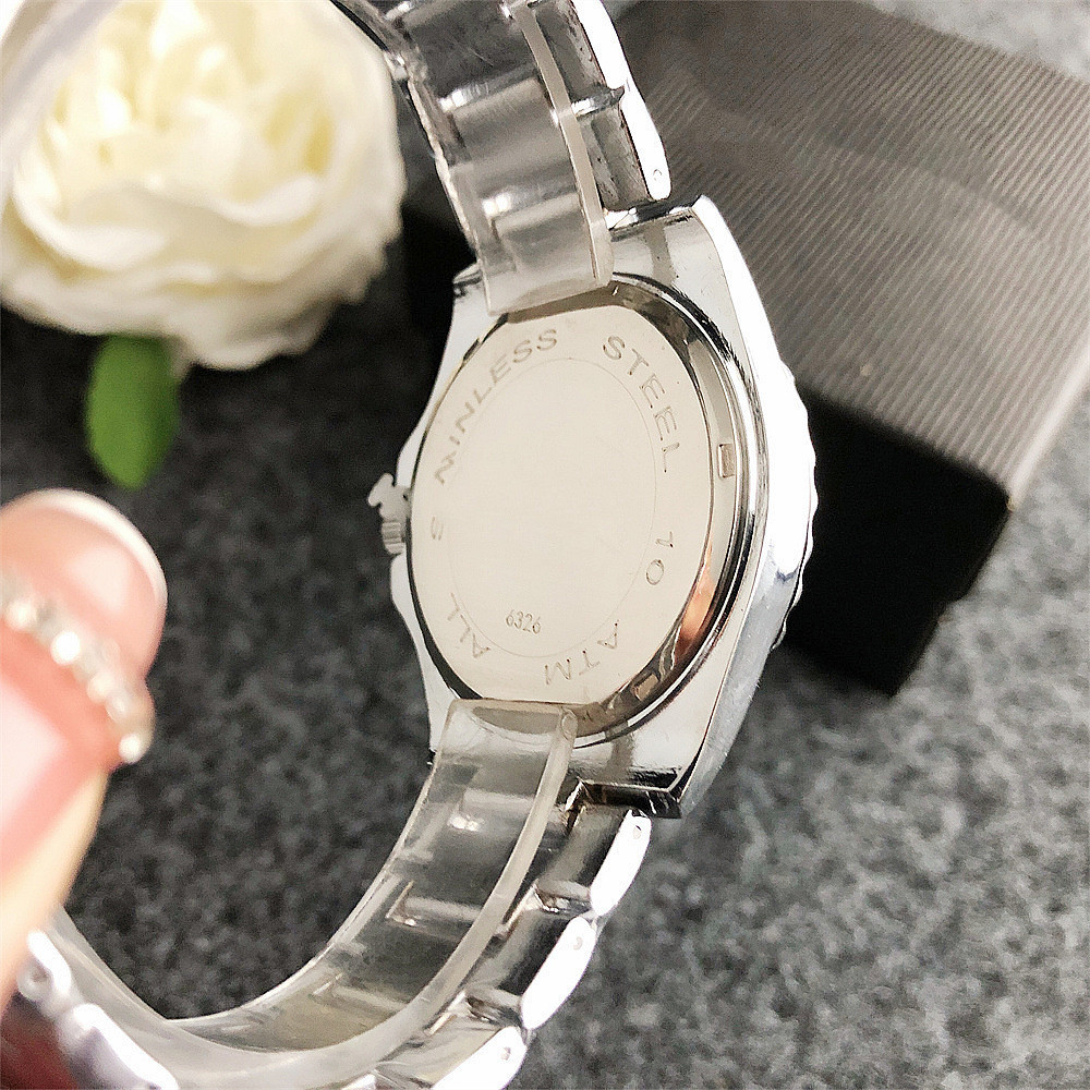 Dames horloge met peach beer motief en elegant design_voghion.com